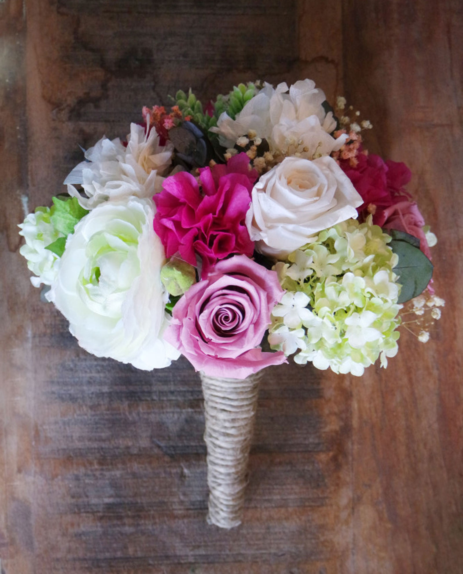 Ramo de novia con flores Preservadas con rosas